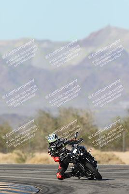 media/Dec-04-2025-Racers Edge (Thu) [[5ebc9f124d]]/3-B Group/1-Session 1 (Turn 7)/